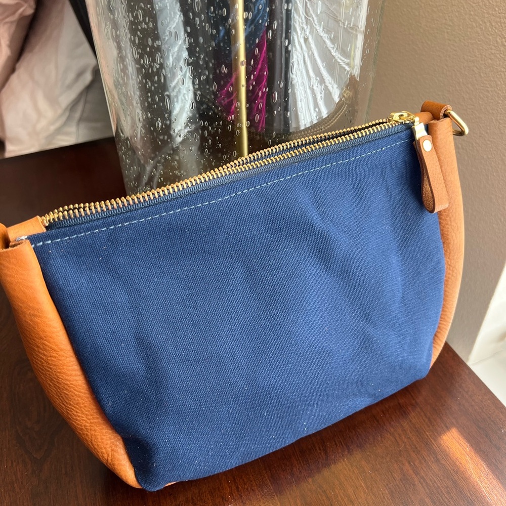 KMM Medium Crossbody